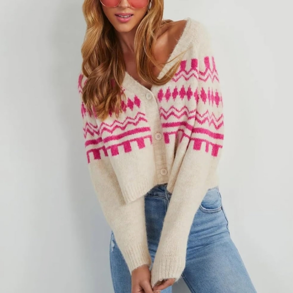 Promesa NWT Fuzzy Knit Cropped Cardigan Sweater V Neck Button Down Large